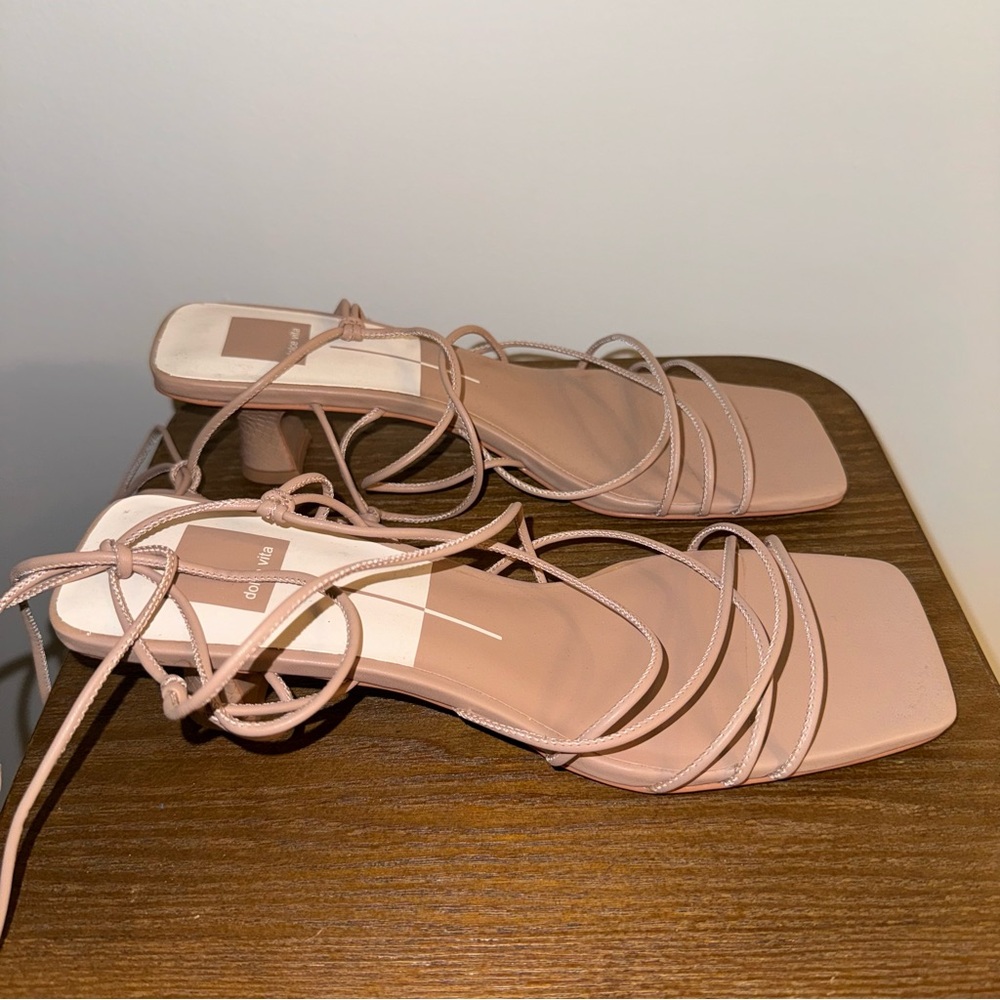 NWT Dolce Vita Lace Up Kitten Heel Sandals Taupe